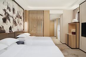 Sheraton Yunfu Xinxing Hotel