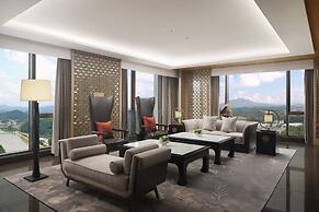 Sheraton Yunfu Xinxing Hotel