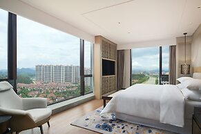 Sheraton Yunfu Xinxing Hotel