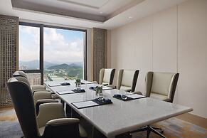 Sheraton Yunfu Xinxing Hotel