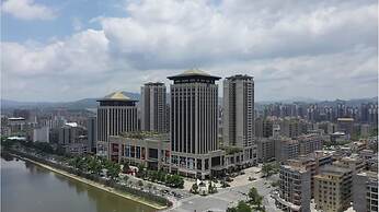 Sheraton Yunfu Xinxing Hotel