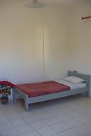 7 Days Studios & Apts