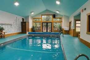 Yellowstone Village Inn and Suites