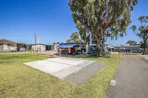 Twin Waters Caravan Park - Dawesville