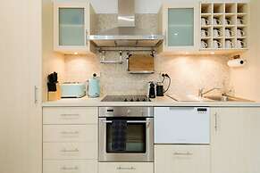 Studio 64 Oyster Bay Modern 3 Bedroom