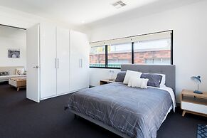 Studio 64 Oyster Bay Modern 3 Bedroom