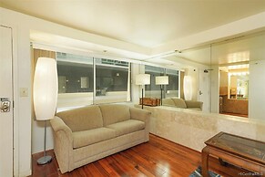 Diamond Head Beach Hotel