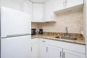 Diamond Head Beach Hotel