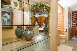 Diamond Head Beach Hotel