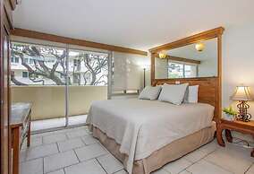 Diamond Head Beach Hotel