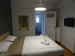 Minimal Luxury near Acropolis