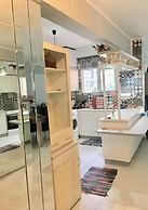 Sea & City Apartment in Voula