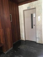 Sea & City Apartment in Voula