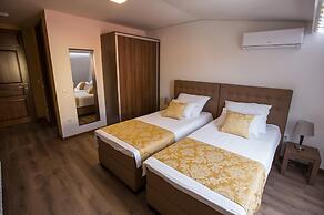 Heartland City Hotel