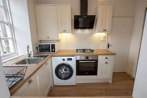 Cadell House Apt - Royal Mile