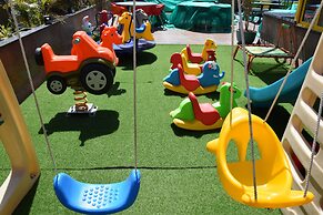 Humming Bird Hotel & Banquet