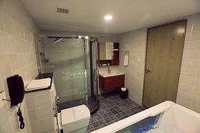 Humming Bird Hotel & Banquet