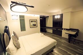 Humming Bird Hotel & Banquet