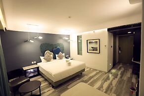 Humming Bird Hotel & Banquet