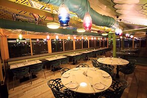 Humming Bird Hotel & Banquet