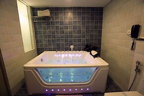 Humming Bird Hotel & Banquet