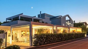 The Green Park Hotel