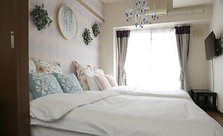 Grand Court Namba 305