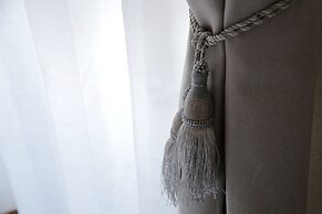 Grand Court Namba 305