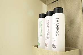 Grand Court Namba 305