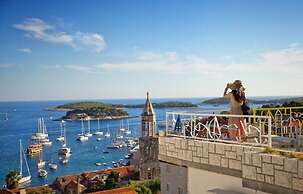 Bocin Rosso Apartments