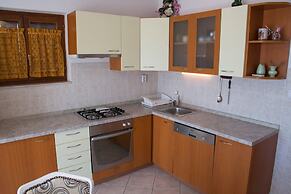 Bocin Rosso Apartments