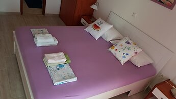 Bocin Rosso Apartments