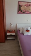 Bocin Rosso Apartments