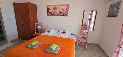 Bocin Rosso Apartments