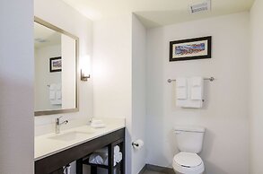 Comfort Inn & Suites Gulf Shores East Beach near Gulf State Park