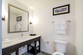 Comfort Inn & Suites Gulf Shores East Beach near Gulf State Park