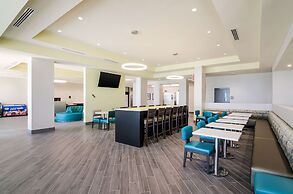 Comfort Inn & Suites Gulf Shores East Beach near Gulf State Park