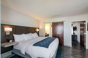 Comfort Inn & Suites Gulf Shores East Beach near Gulf State Park