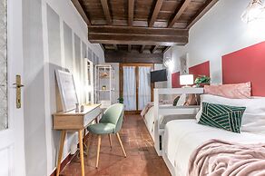 Wine Apartments Florence Ciliegiolo