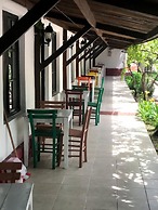 Assos Yenibahce Motel