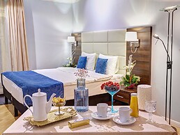 Apartments Marsovo Polye