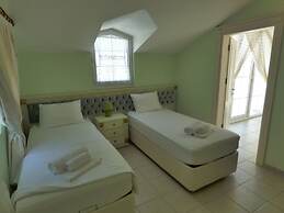 Villa Helios 11 by Elm