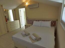 Villa Helios 11 by Elm