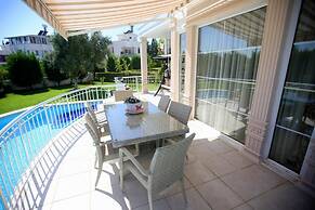 Villa Helios 1 by Elm