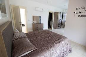 Villa Helios 1 by Elm