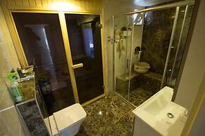 Villa Helios 1 by Elm