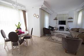 Villa Helios 1 by Elm