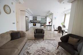 Villa Helios 1 by Elm