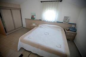 Villa Helios 1 by Elm