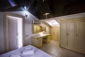 Villa Helios 1 by Elm